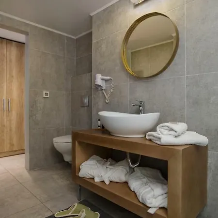 Venus Hotel 4*