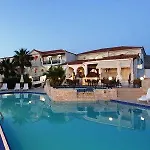 Ξενοδοχείο Venus 4*